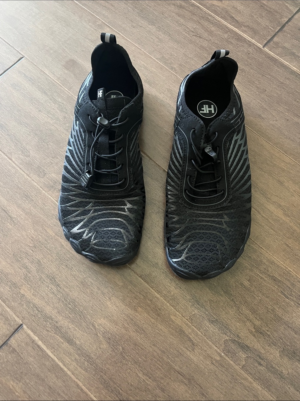 Women's Black Athletic Slip-On Sneakers with Quick Toggle Lacing